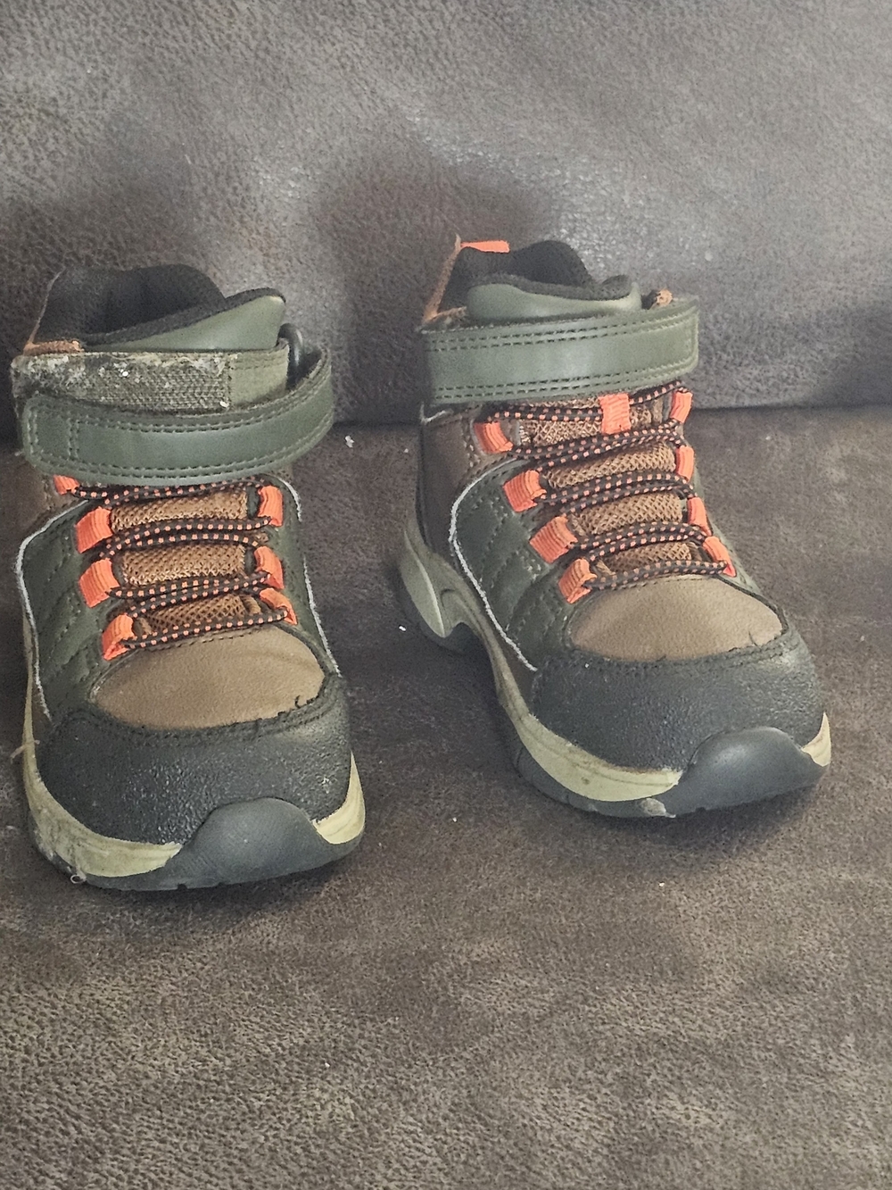 Kids Olive Green and Orange Trail Sneakers7